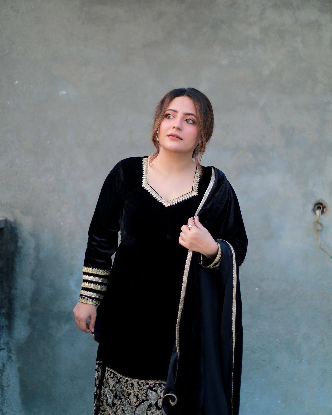 Black Premium Velvet Designer Kurta Set