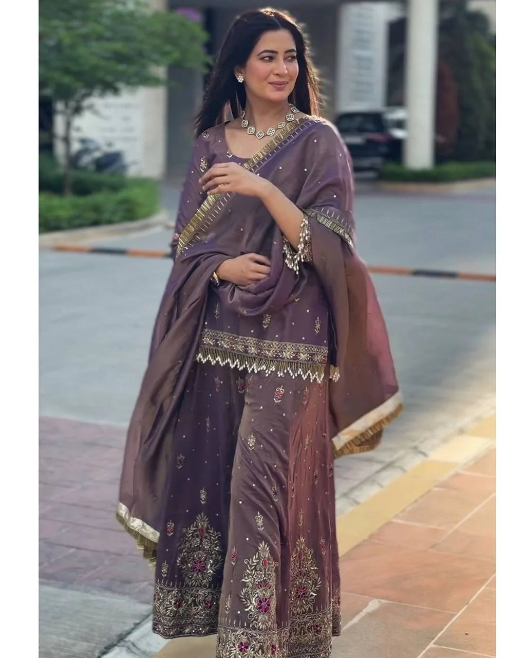 Enchanted Elegance The Exquisite Purple Embroidered Set for Timeless Celebrations