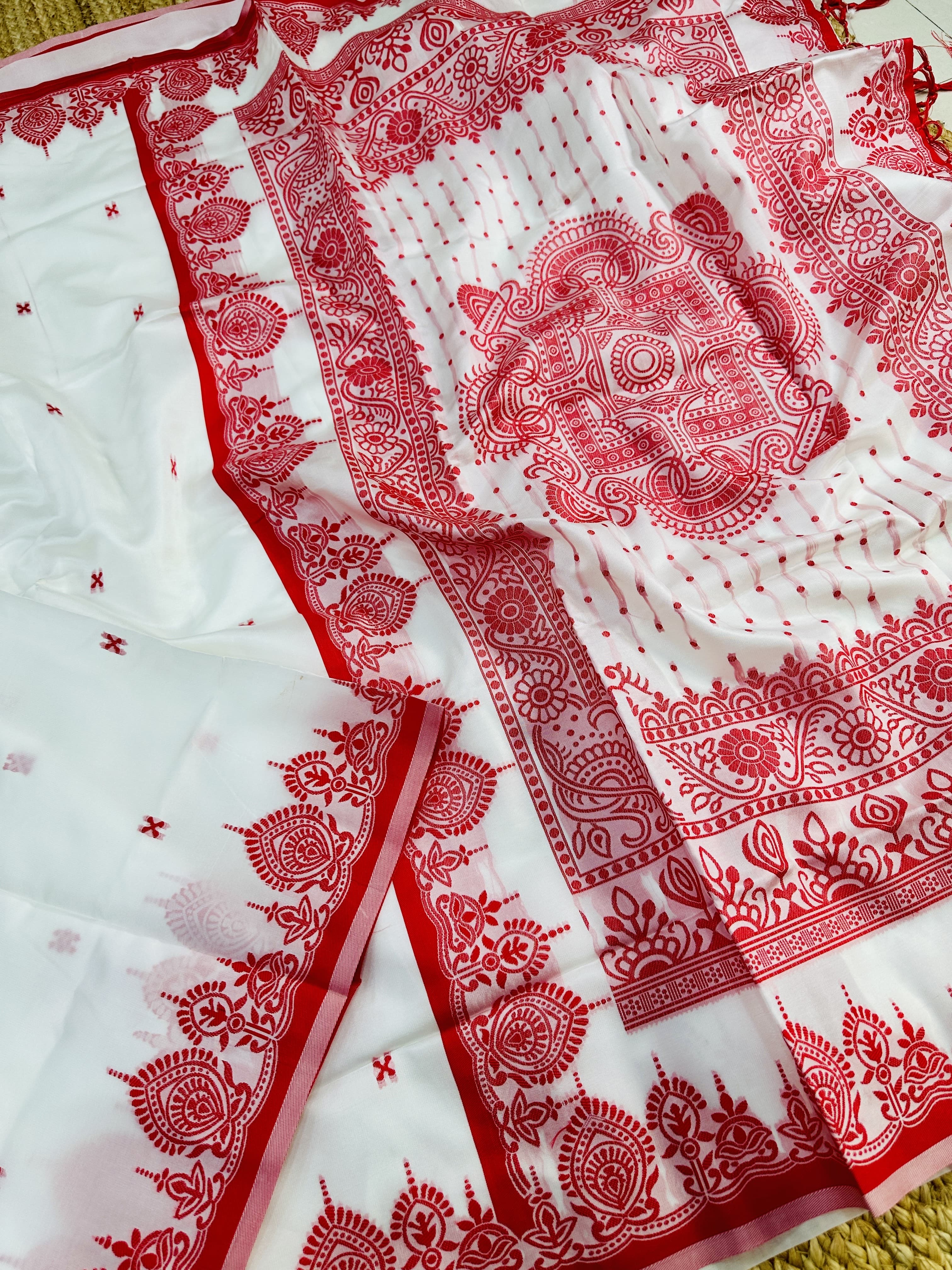 New White And Red Designer Pure Bengali Silk Saree